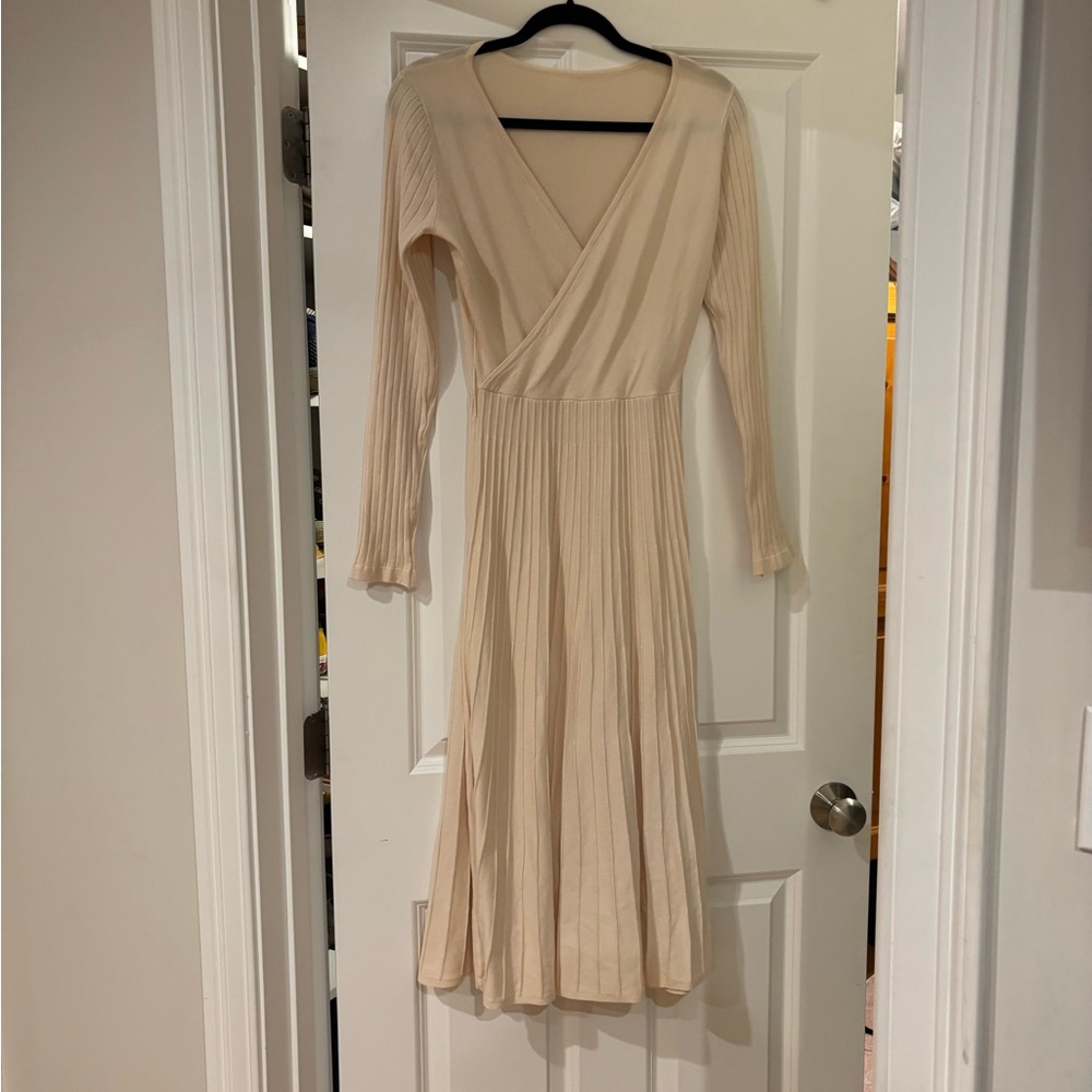 Elegant Cream Long Sleeve Dress